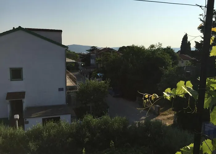 16576b Апартаменты *